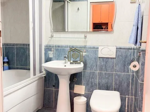 Rent, two bedroom apartment, 76m², Podgorica, Crna Gora - image 13