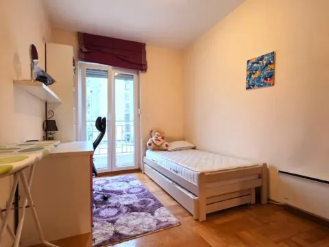 Izdavanje, stan, 70m², Blok 6, Podgorica - image 7