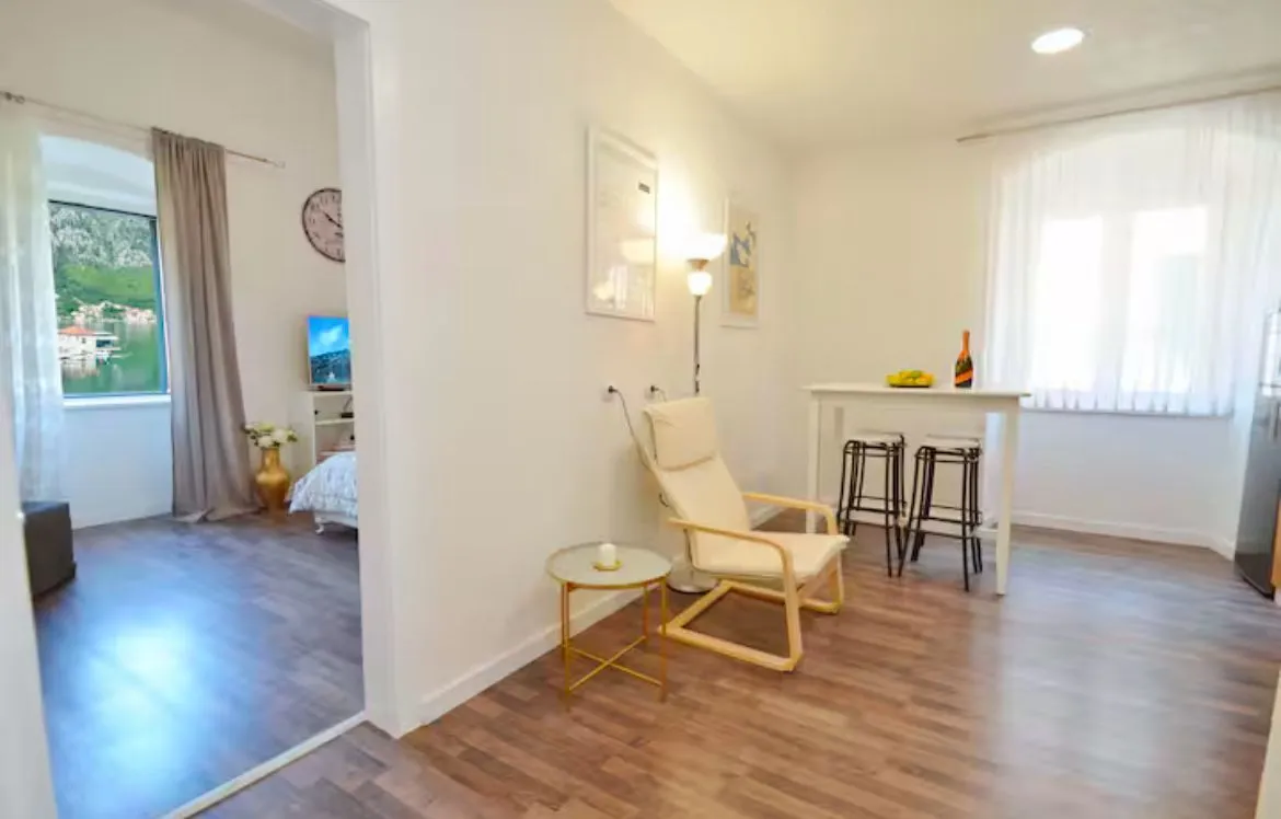 Sale, one bedroom apartment, 42m², Stari Grad Kotor, Kotor