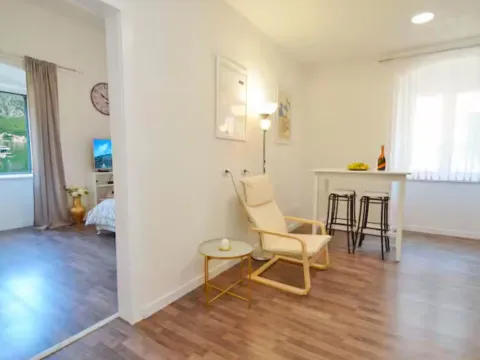 Sale, one bedroom apartment, 42m², Stari Grad Kotor, Kotor - image 8