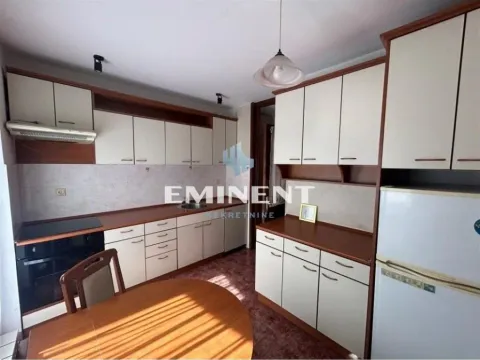 Rent, three bedroom apartment, 72m², Voždovac Sve Podlokacije, Beograd - image 1