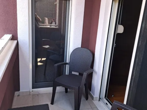 Rent, one bedroom apartment, 45m², Dalmatinska ulica, Podgorica - image 2