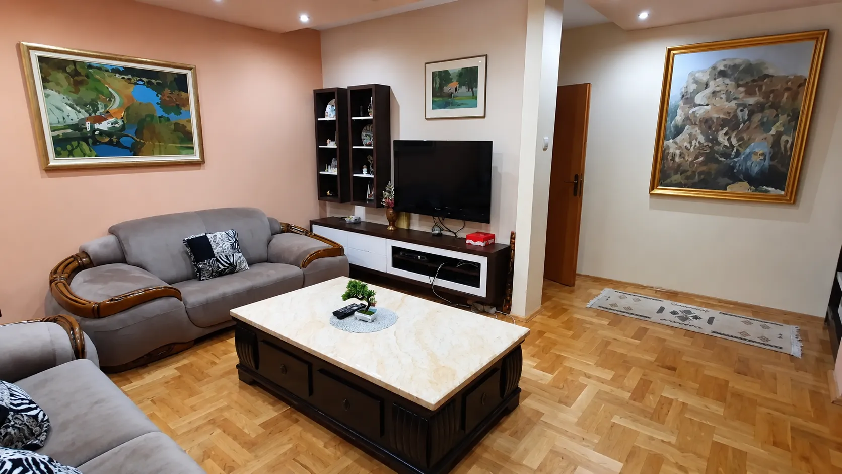 Izdavanje, jednosoban stan, 65m², Blok 5, Podgorica