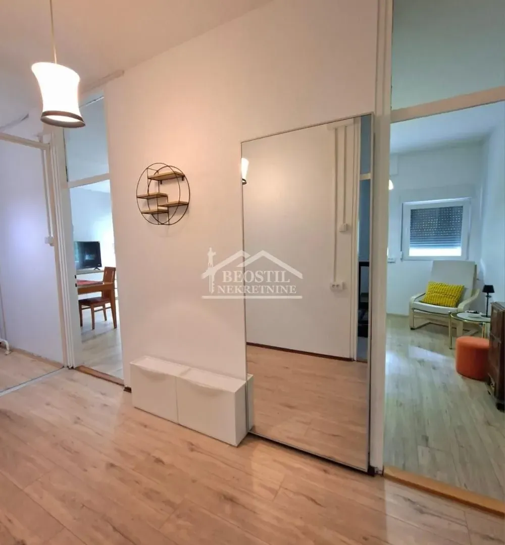 Rent, two bedroom apartment, 51m², Savski Venac, Beograd
