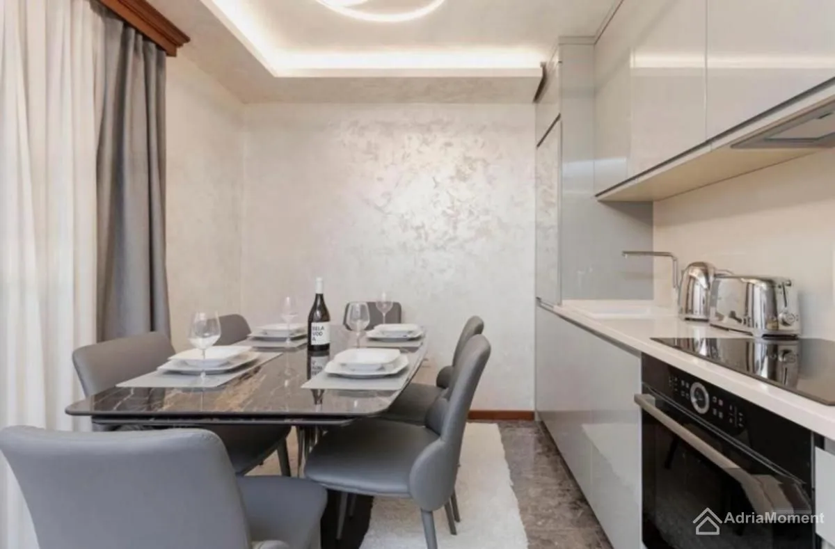 Prodaja, jednosoban stan, 40m², Grad, Kotor