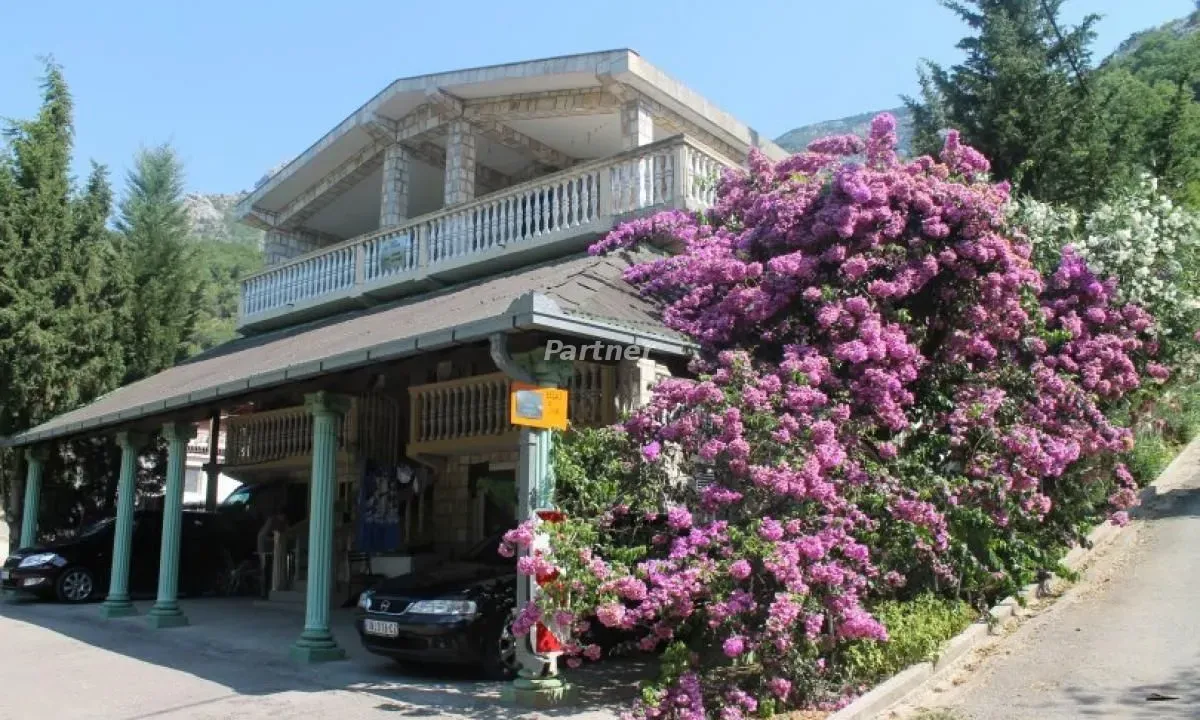 Sale, house, 300m², Mišići, Bar