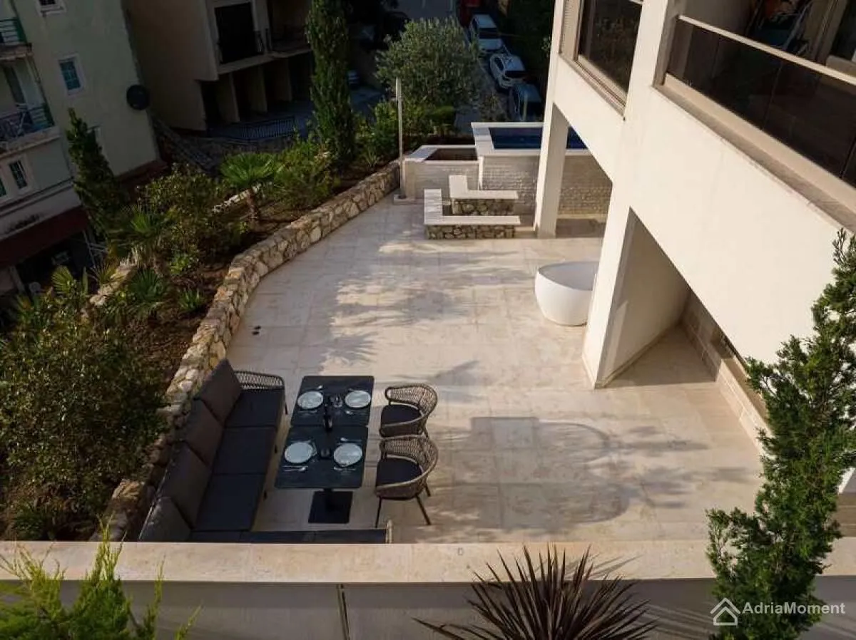 Sale, one bedroom apartment, 56m², Rafailovići, Budva