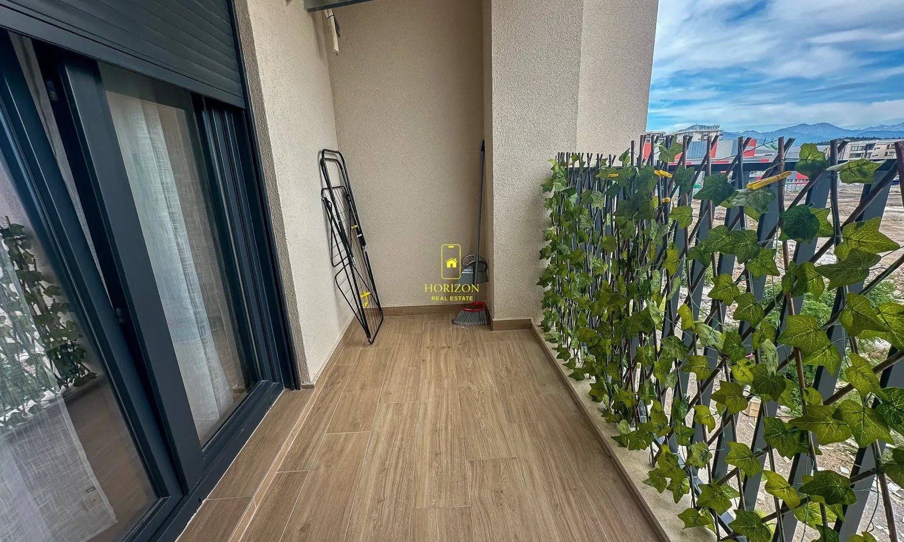 Izdavanje, jednosoban stan, 45m², City Kvart, Podgorica