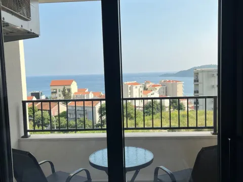 Izdavanje, dvosoban stan, 71m², Bečići, Budva - image 2
