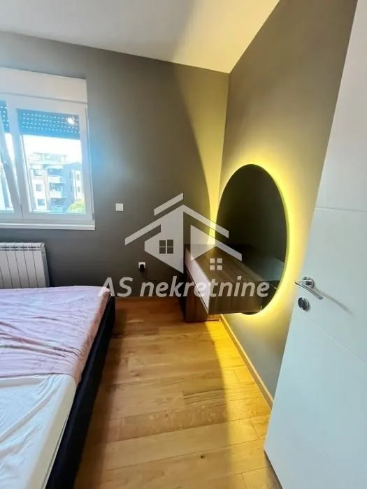 Izdavanje, stan, 55m², Južni Bulevar, Vračar Sve Podlokacije