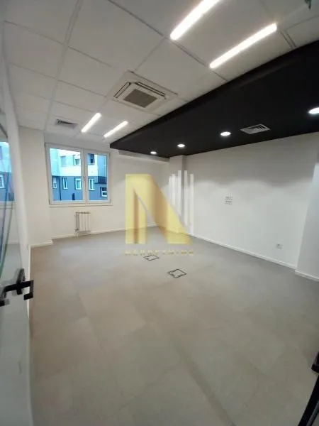 Rent, office space, 259m², Bulevar Evrope, Novi Sad Sve Podlokacije