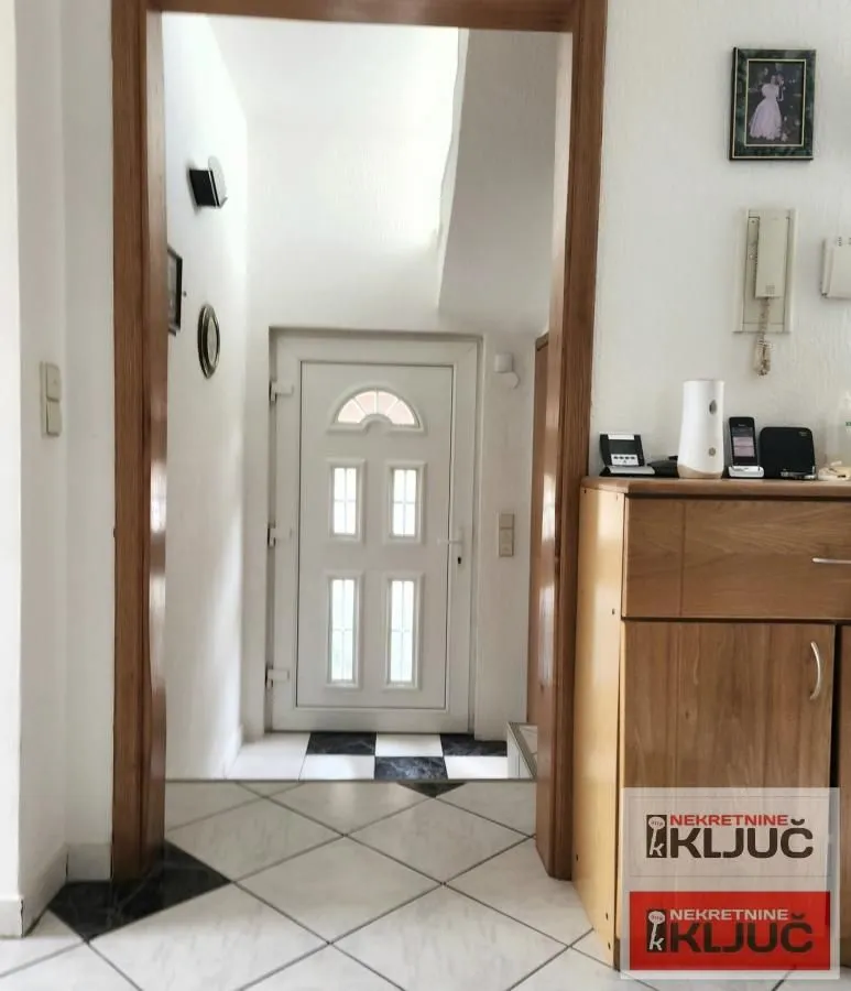 Izdavanje, kuća, 120m², Sremska Kamenica, Petrovaradin
