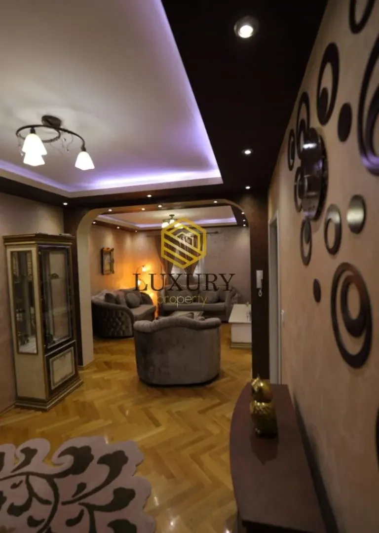 Rent, house, 250m², Tološi, Podgorica