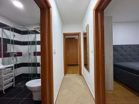 Izdavanje, dvosoban stan, 75m², Budva, Crna Gora - image 3