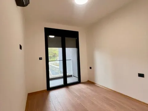 Izdavanje, jednosoban stan, 42m², Zagorič, Podgorica - image 6