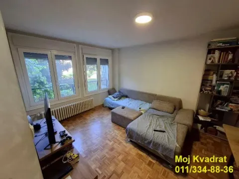 Sale, three bedroom apartment, 73m², Novi Beograd Blok 34, Novi Beograd Sve Podlokacije - image 1