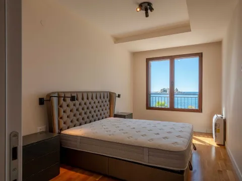 Sale, one bedroom apartment, 46m², Petrovac, Budva - image 9