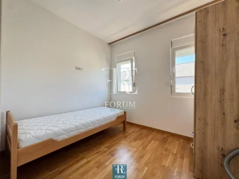 Izdavanje, dvosoban stan, 60m², Stari Aerodrom, Podgorica - image 9