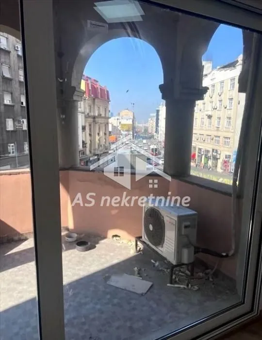 Rent, four bedroom apartment, 107m², Stari Grad, Beograd