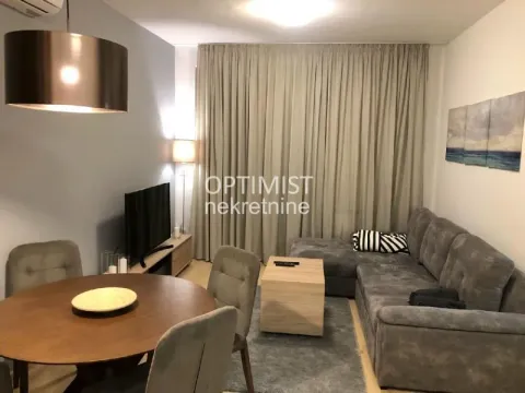 Izdavanje, trosoban stan, 65m², Crveni Krst, Beograd - image 2