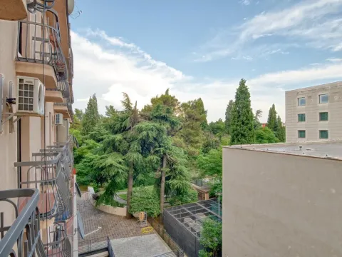 Rent, two bedroom apartment, 90m², Centar, Podgorica - image 14