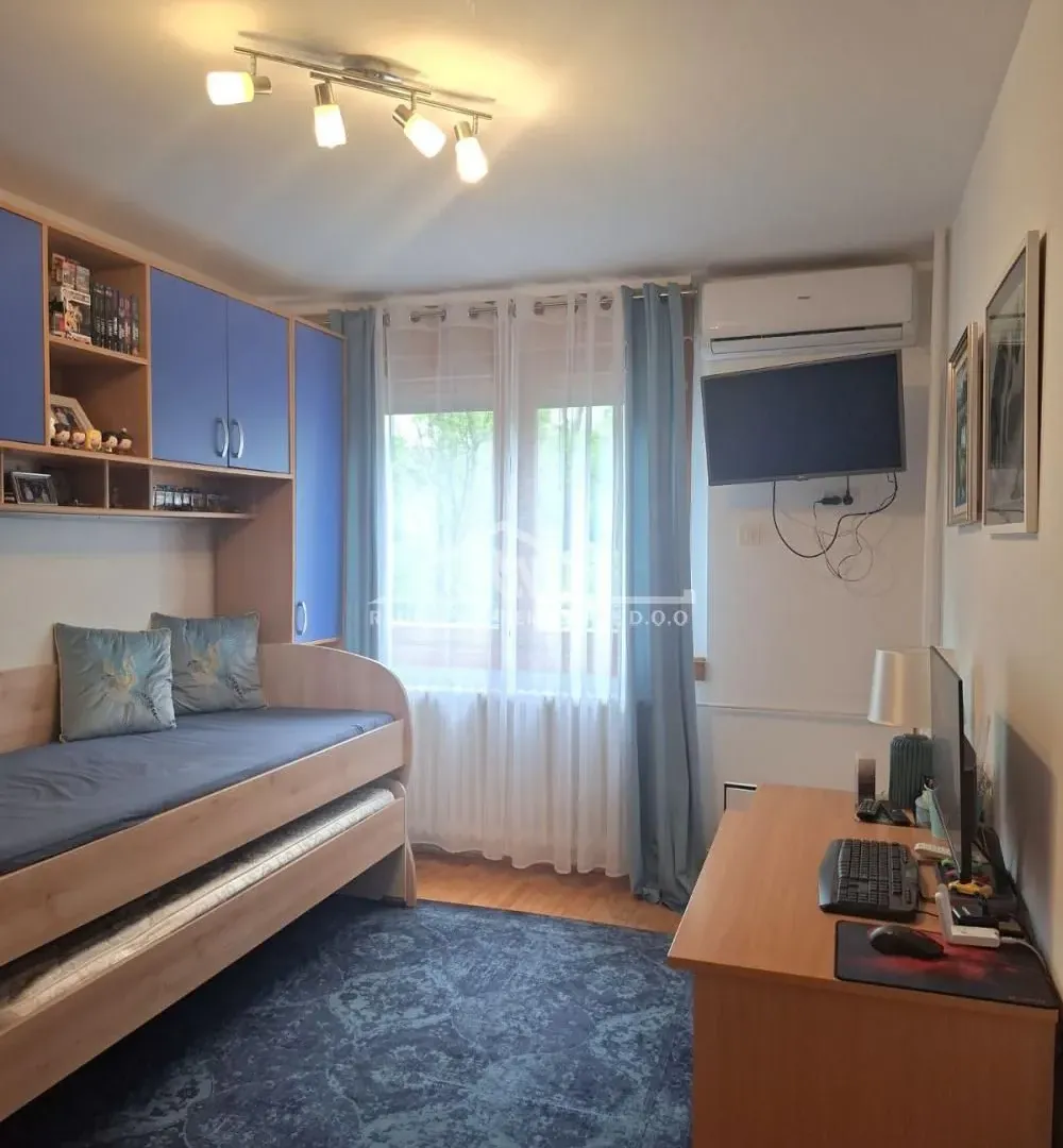 Prodaja, trosoban stan, 77m², Banjica, Voždovac Sve Podlokacije