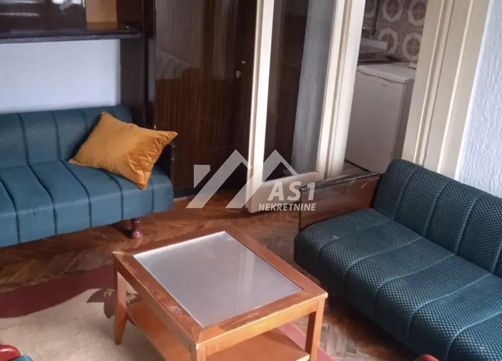 Izdavanje, jednosoban stan, 27m², Adamovićevo Naselje, Novi Sad Sve Podlokacije