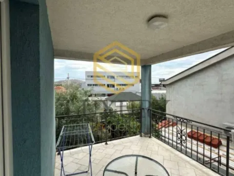 Izdavanje, trosoban stan, 147m², Donja Gorica, Podgorica - image 10