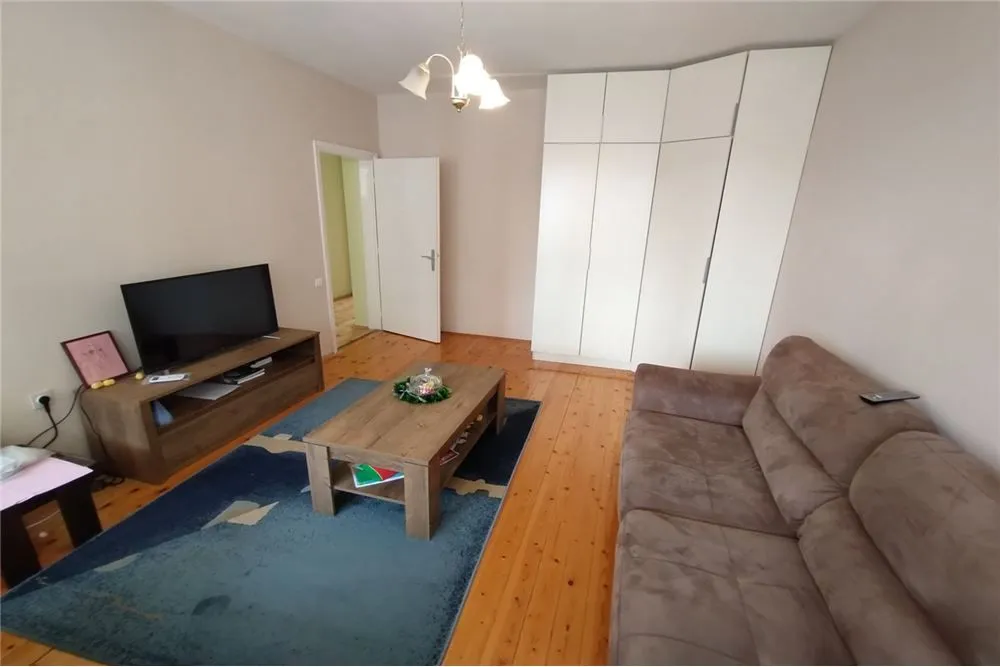 Izdavanje, jednosoban stan, 69m², Centar, Niš