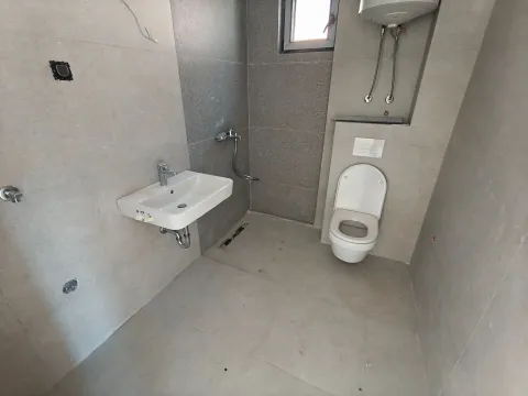 Prodaja, jednosoban stan, 64m², Blok 9, Podgorica - image 12