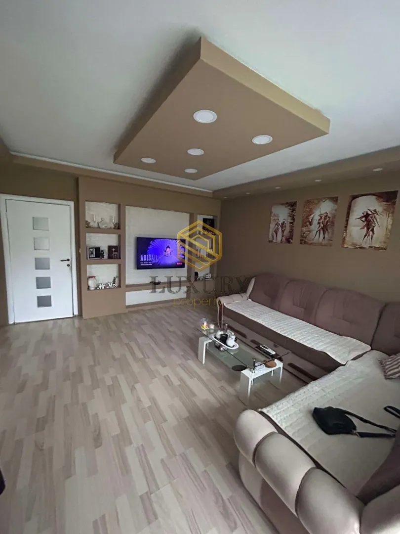 Prodaja, kuća, 220m², Donji Kokoti, Podgorica