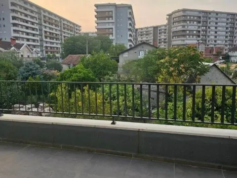 Izdavanje, jednosoban stan, 56m², Central Point, Podgorica - image 6