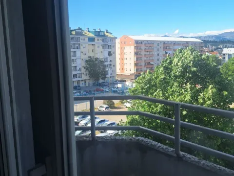 Rent, one bedroom apartment, 40m², Stari Aerodrom, Podgorica - image 7