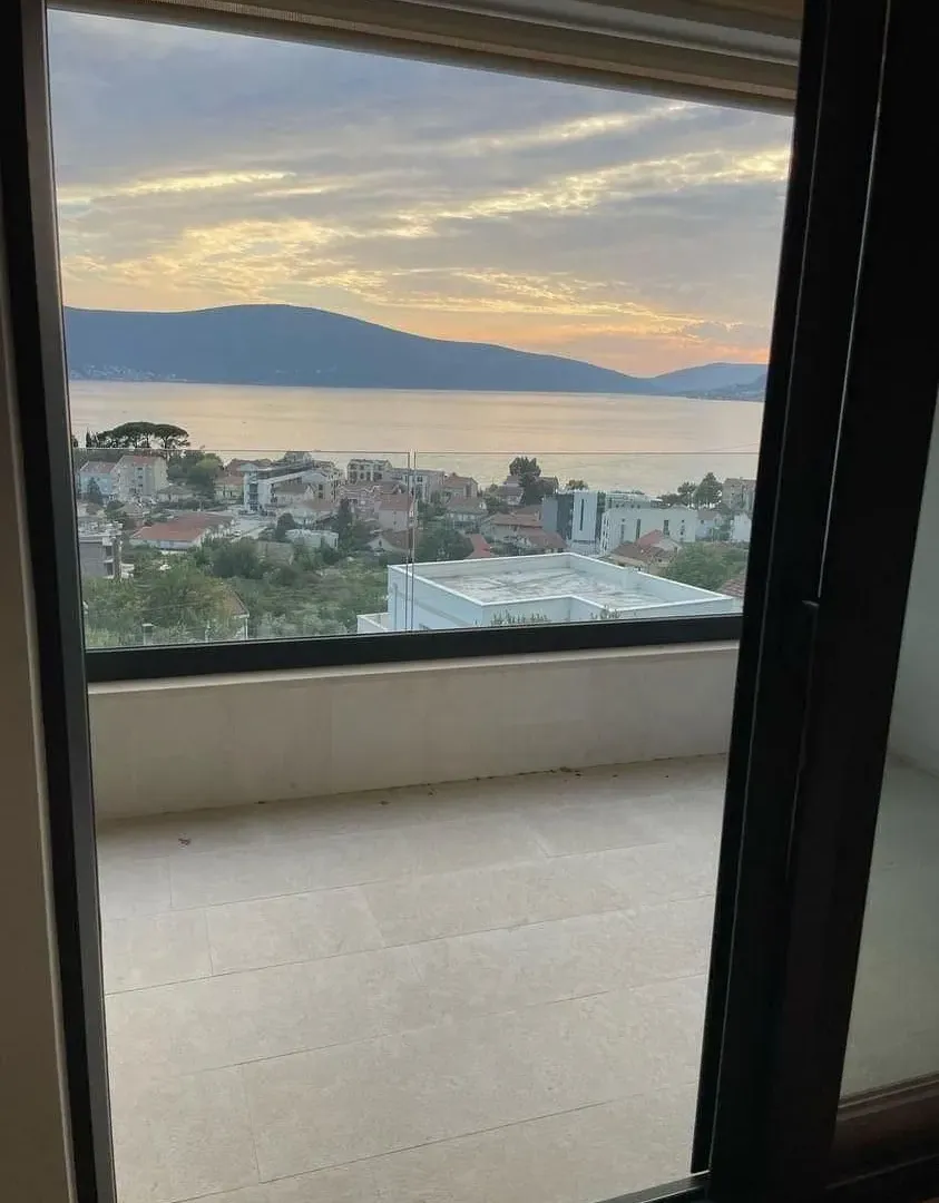 Prodaja, dvosoban stan, 103m², Donja Lastva, Tivat