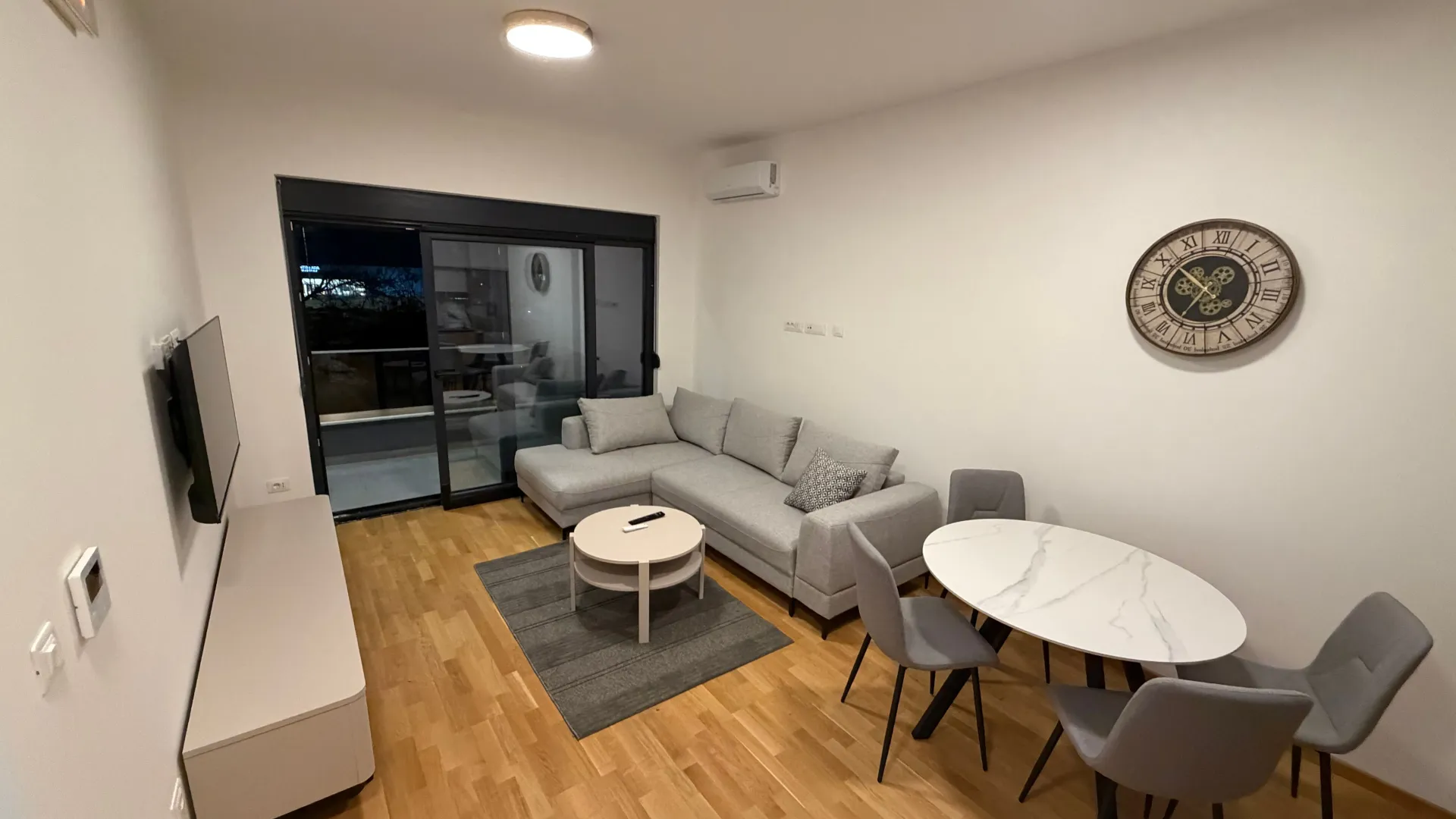 Izdavanje, dvosoban stan, 43m², Donja Gorica, Podgorica