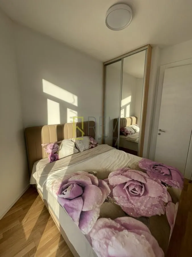 Rent, one bedroom apartment, 40m², Blok 9, Podgorica