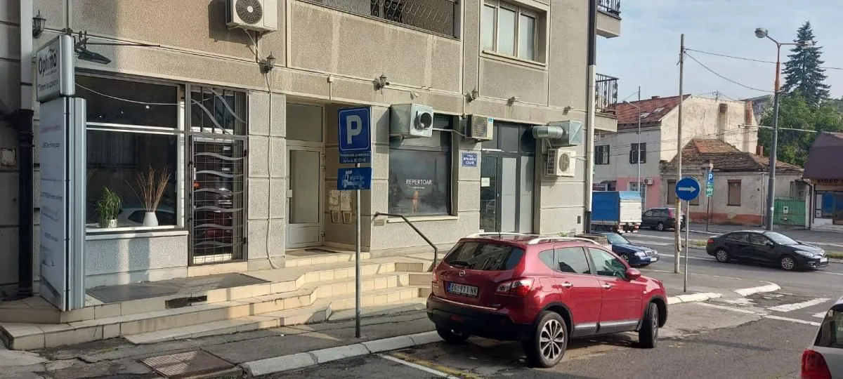 Izdavanje, poslovni prostor, 60m², Vukov Spomenik, Zvezdara Sve Podlokacije