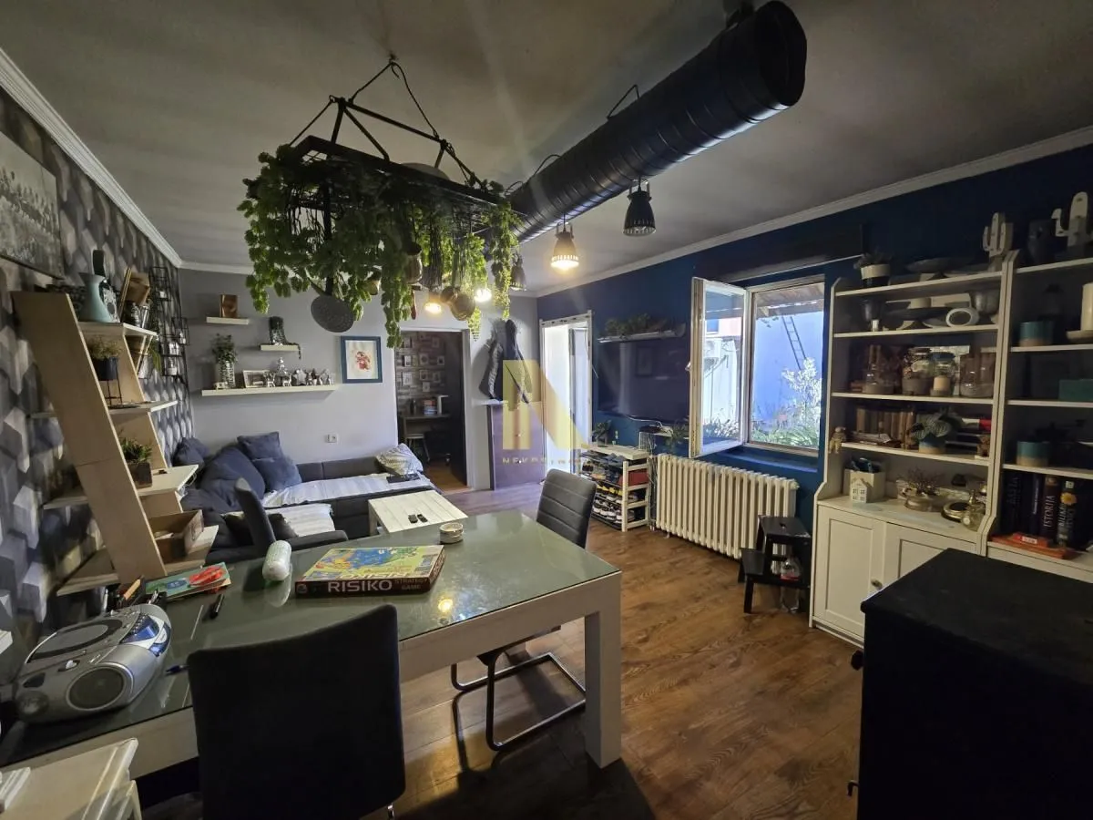 Prodaja, kuća, 203m², Salajka, Novi Sad Sve Podlokacije