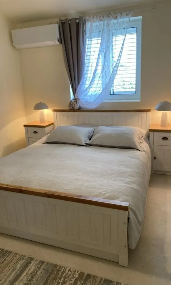 Izdavanje, trosoban stan, 114m², Masline, Podgorica