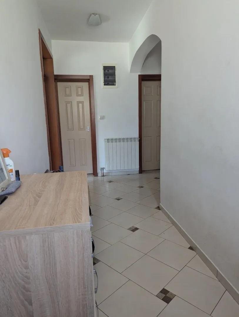 Izdavanje, dvosoban stan, 80m², Zagorič, Podgorica