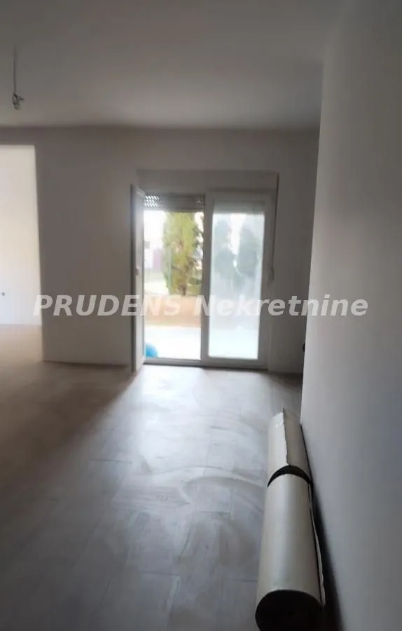 Sale, house, 281m², Surčin, Beograd