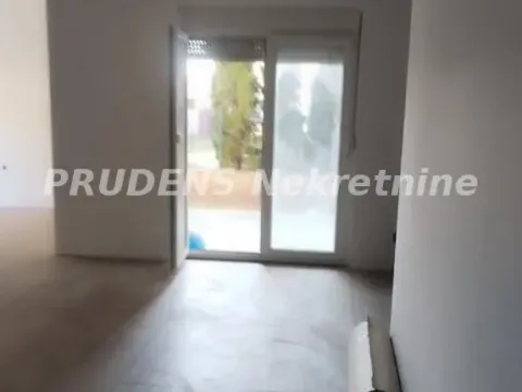 Sale, house, 281m², Surčin, Beograd - image 2