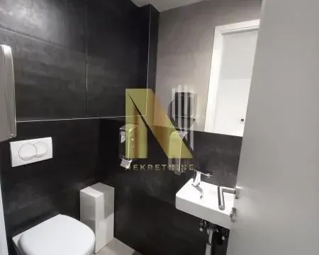 Prodaja, poslovni prostor, 259m², Bulevar Evrope, Novi Sad Sve Podlokacije - image 10