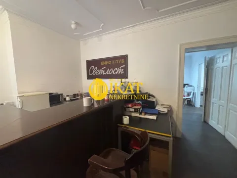 Rent, three bedroom apartment, 70m², Stari Grad, Beograd - image 2