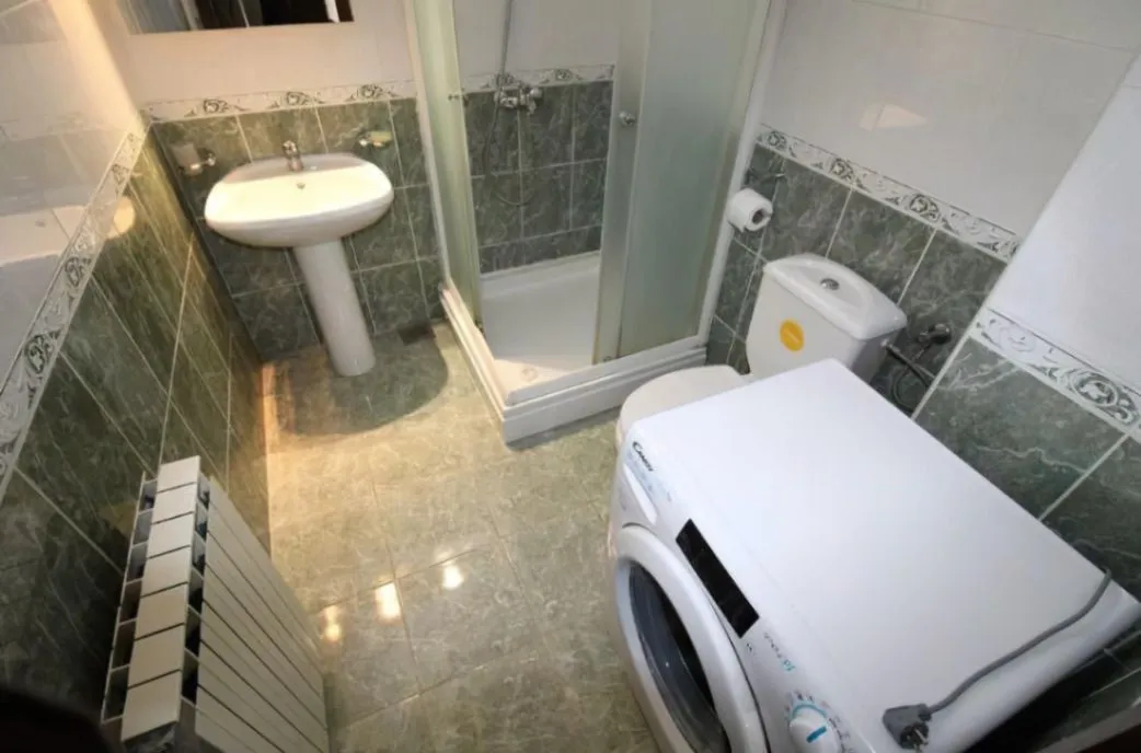 Izdavanje, dvosoban stan, 50m², Stari Grad, Herceg Novi