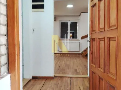 Izdavanje, kuća, 80m², Centar, Novi Sad - image 13
