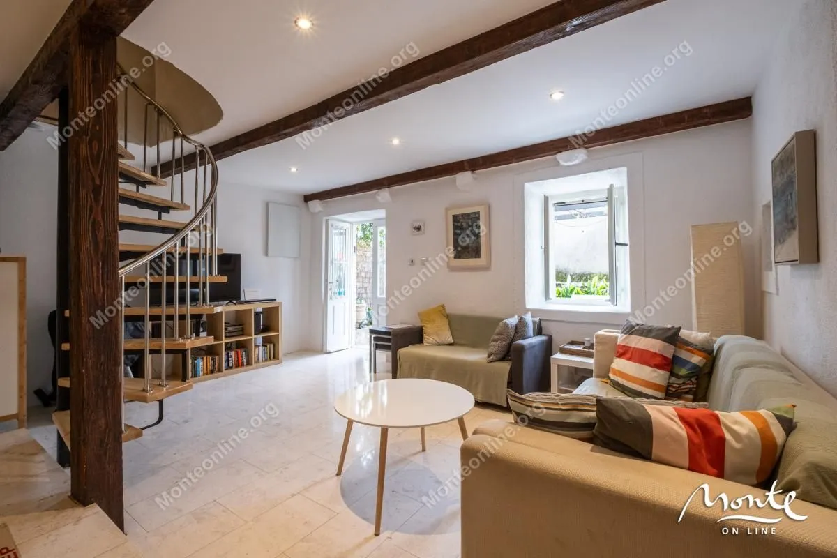 Prodaja, kuća, 95m², Perast, Kotor