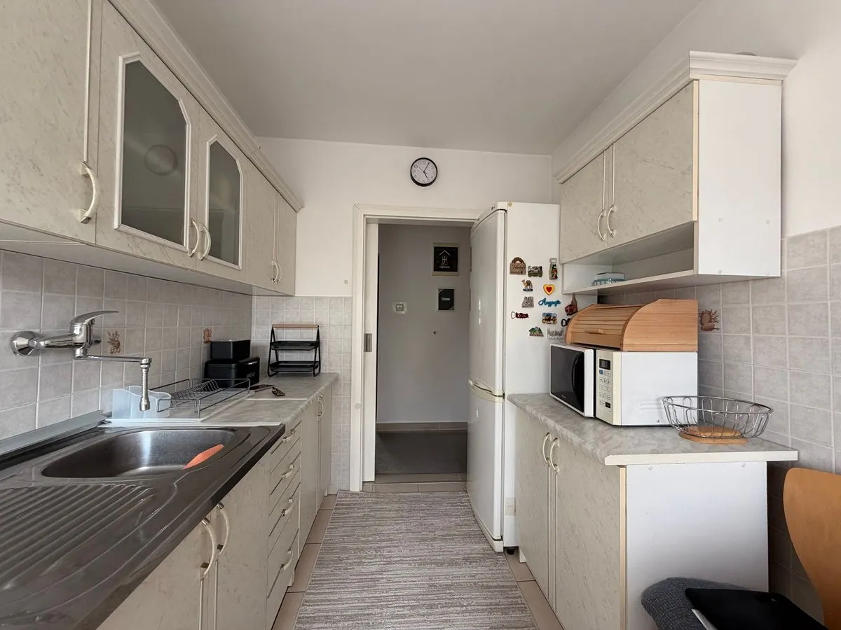 Prodaja, trosoban stan, 68m², Novi Beograd Blok 34, Novi Beograd Sve Podlokacije