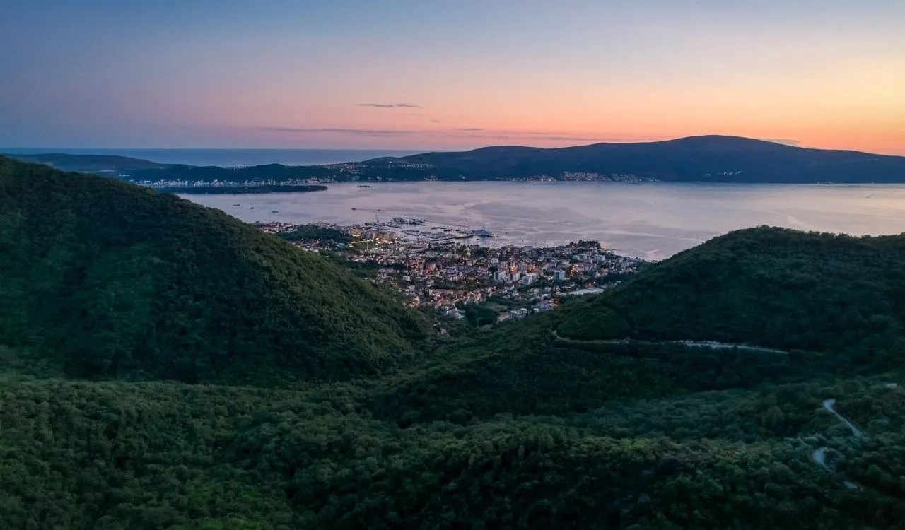 Prodaja, plac, 114m², Tivat, Crna Gora