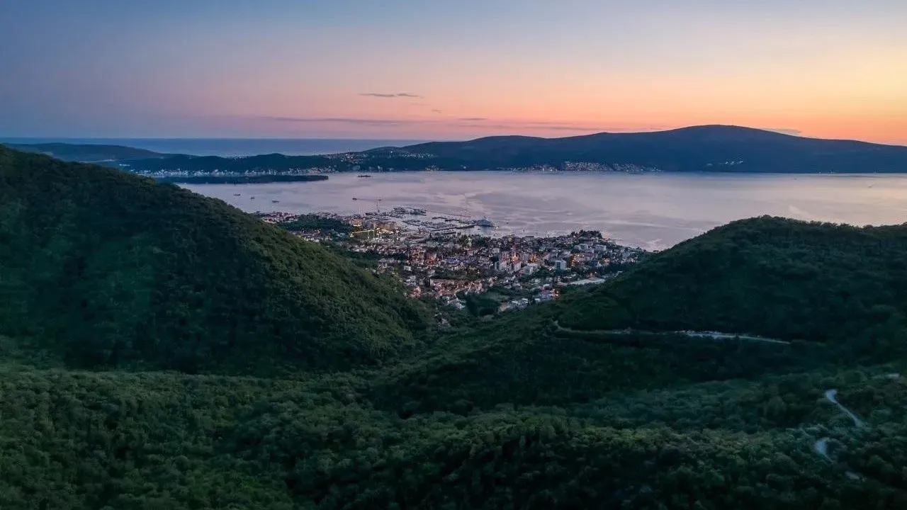 Sale, land lot, 114m², Tivat, Crna Gora